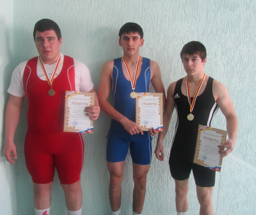 Вернулись с наградами
