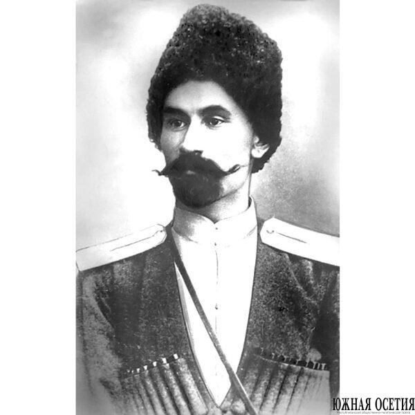 Поэт-драматург, классик, рыцарь и воин…