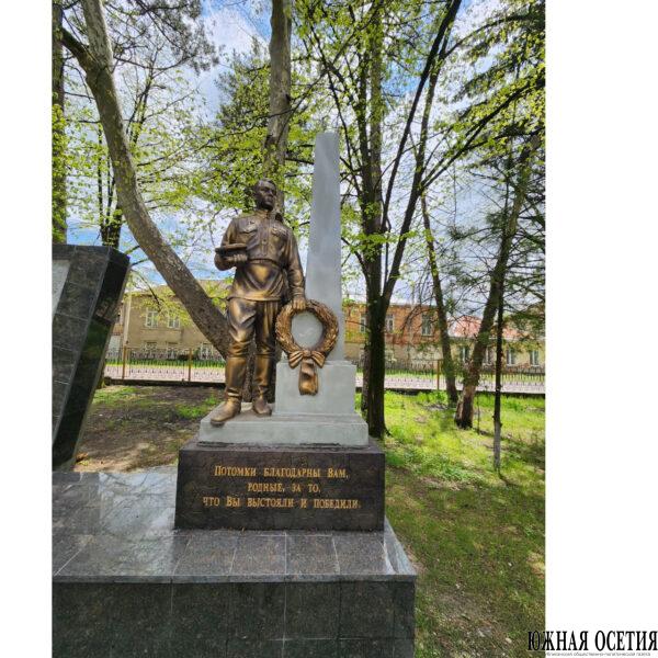 В Ленингорском районе отремонтированы мемориалы ко Дню…