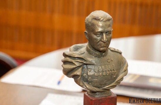 Во Владикавказе установят бюсты Хаджи-Умару Мамсурову и Зурабу&hellip;