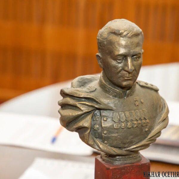 Во Владикавказе установят бюсты Хаджи-Умару Мамсурову и&hellip;