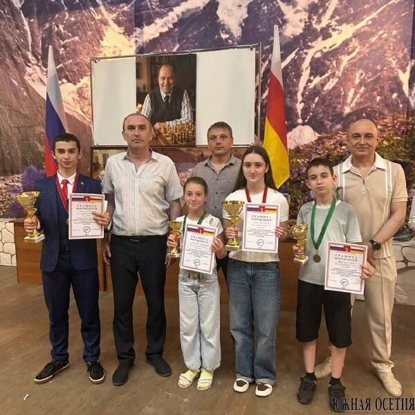 Шахматисты юга Алании отличились на турнире в…
