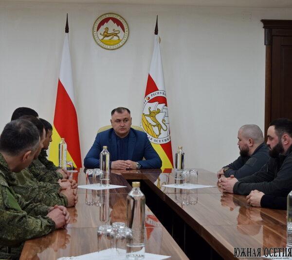 С честью продолжаете традиции предков-защитников