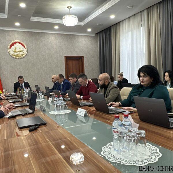 Новые тарифы ЖКХ, поддержка МСП, помощь погорельцам